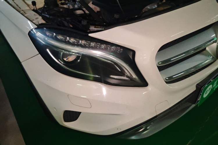 Used Mercedes-Benz GLA 2015 GLA 200 Fashion Model Right Front Headlight