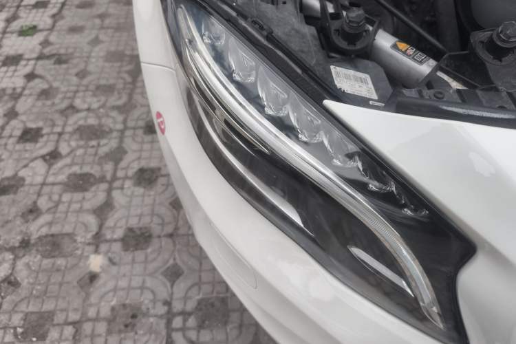 Used Mercedes-Benz GLA 2015 GLA 200 Fashion Model Right Front Headlight