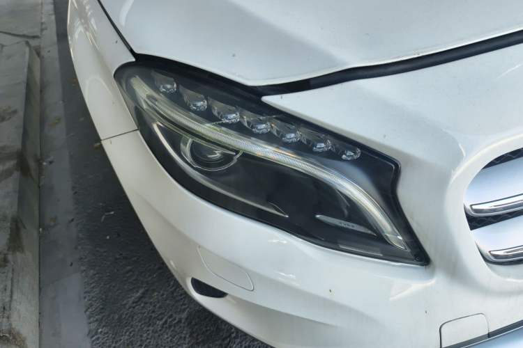 Used Mercedes-Benz GLA 2015 GLA 200 Fashion Model Right Front Headlight