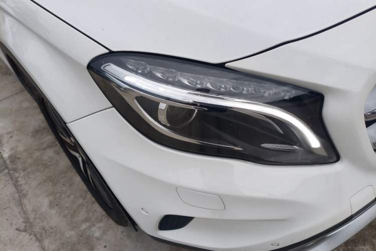 Used Mercedes-Benz GLA 2015 GLA 200 Fashion Model Right Front Headlight