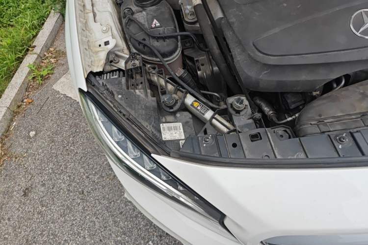 Used Mercedes-Benz GLA 2015 GLA 200 Fashion Model Right Front Headlight