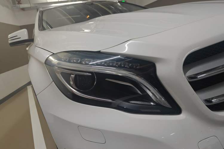 Used Mercedes-Benz GLA 2015 GLA 200 Fashion Model Right Front Headlight