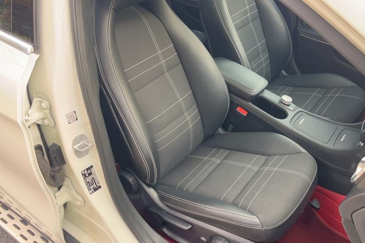 Used Mercedes-Benz GLA 2015 GLA 200 Right Front Seat