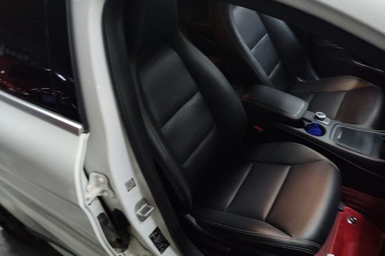 Used Mercedes-Benz GLA 2015 GLA 200 Fashion Model Right Front Seat