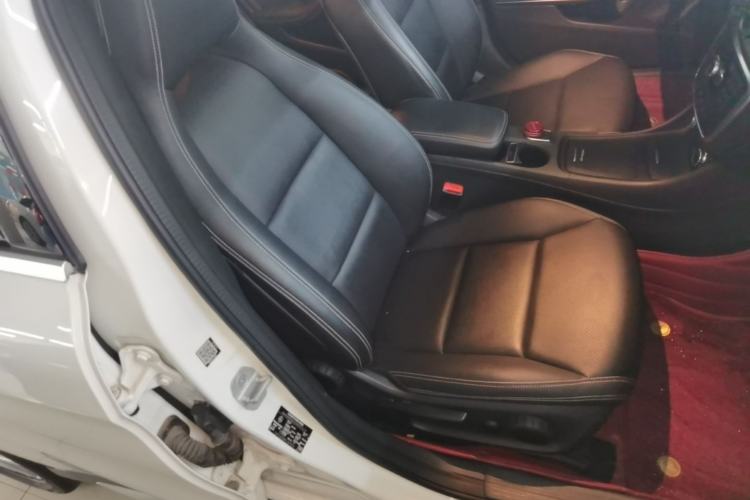 Used Mercedes-Benz GLA 2015 GLA 200 Sport Edition Right Front Seat