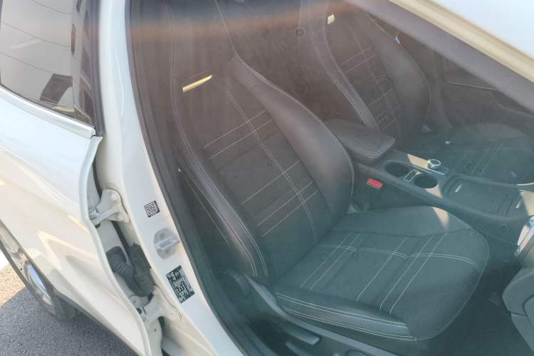 Used Mercedes-Benz GLA 2015 GLA 200 Right Front Seat