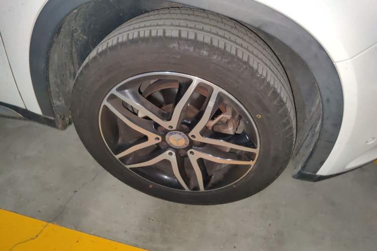 Used Mercedes-Benz GLA 2015 GLA 200 Fashion Model Right Front Wheel Hub