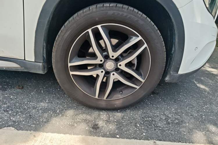 Used Mercedes-Benz GLA 2015 GLA 200 Fashion Model Right Front Wheel Hub