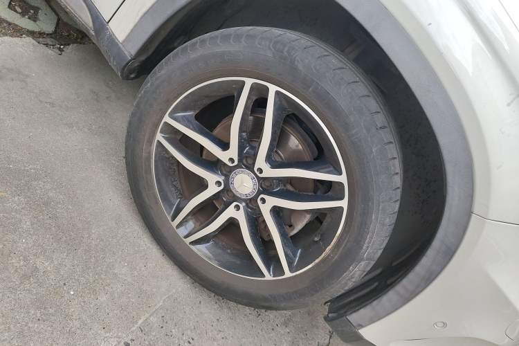 Used Mercedes-Benz GLA 2015 GLA 200 Fashion Model Right Front Wheel Hub