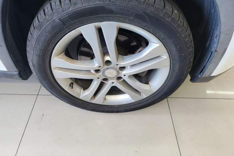 Used Mercedes-Benz GLA 2015 GLA 200 Sport Edition Right Front Wheel Hub