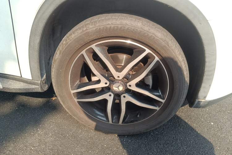 Used Mercedes-Benz GLA 2015 GLA 200 Fashion Model Right Front Wheel Hub