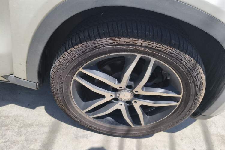 Used Mercedes-Benz GLA 2015 GLA 220 4MATIC Fashion Model Right Front Wheel Hub