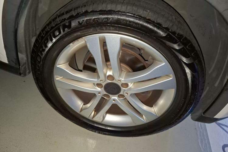 Used Mercedes-Benz GLA 2015 GLA 200 Sport Edition Right Front Wheel Hub