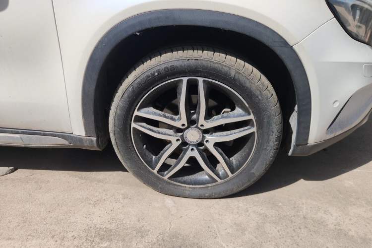 Used Mercedes-Benz GLA 2015 GLA 200 Fashion Model Right Front Wheel Hub