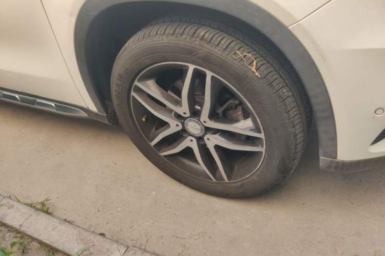 Used Mercedes-Benz GLA 2015 GLA 200 Fashion Model Right Front Wheel Hub