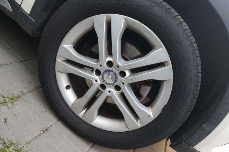Used Mercedes-Benz GLA 2015 GLA 200 Sport Edition Right Front Wheel Hub