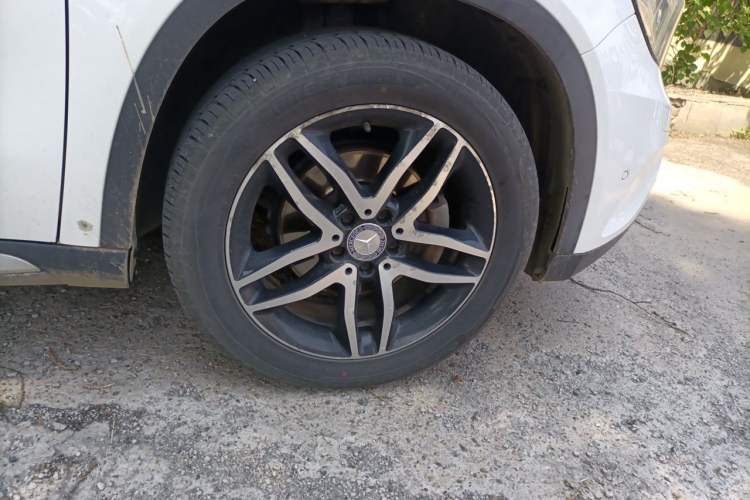 Used Mercedes-Benz GLA 2015 GLA 200 Fashion Model Right Front Wheel Hub