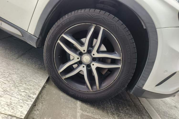 Used Mercedes-Benz GLA 2015 GLA 220 4MATIC Fashion Model Right Front Wheel Hub