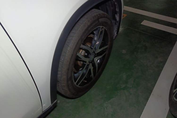 Used Mercedes-Benz GLA 2015 GLA 200 Fashion Model Right Front Wheel Hub
