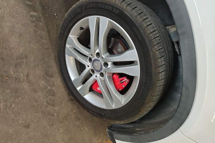 Used Mercedes-Benz GLA 2015 GLA 200 Fashion Model Right Front Wheel Hub
