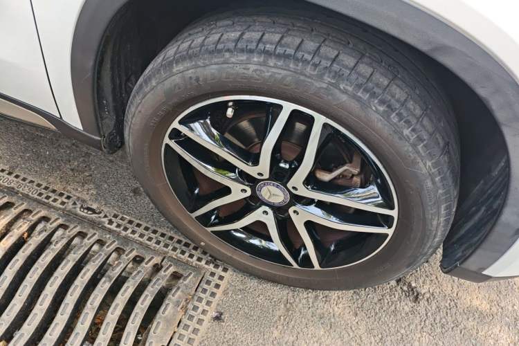 Used Mercedes-Benz GLA 2015 GLA 220 4MATIC Fashion Model Right Front Wheel Hub