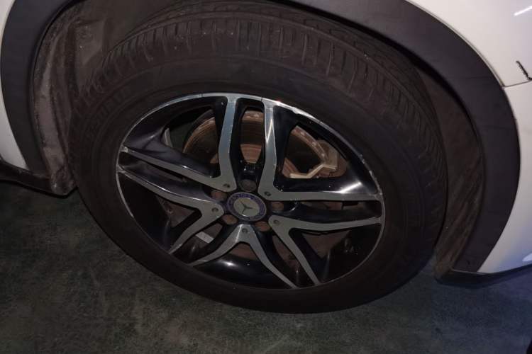 Used Mercedes-Benz GLA 2015 GLA 200 Fashion Model Right Front Wheel Hub