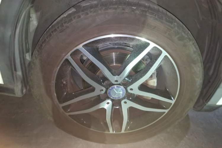 Used Mercedes-Benz GLA 2015 GLA 200 Fashion Model Right Front Wheel Hub