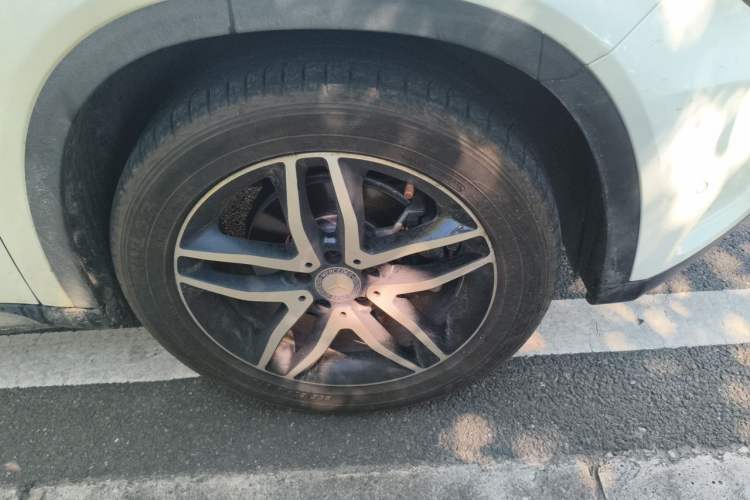 Used Mercedes-Benz GLA 2015 GLA 200 Fashion Model Right Front Wheel Hub