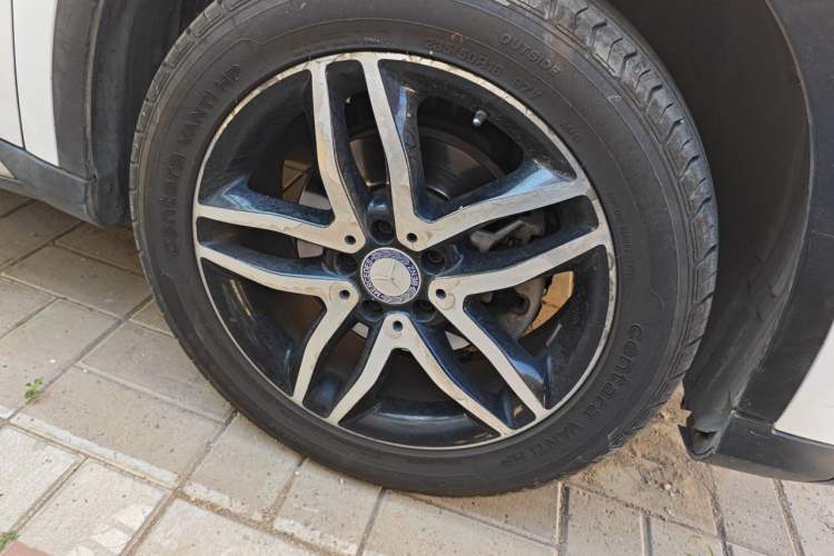 Used Mercedes-Benz GLA 2015 GLA 200 Fashion Model Right Front Wheel Hub