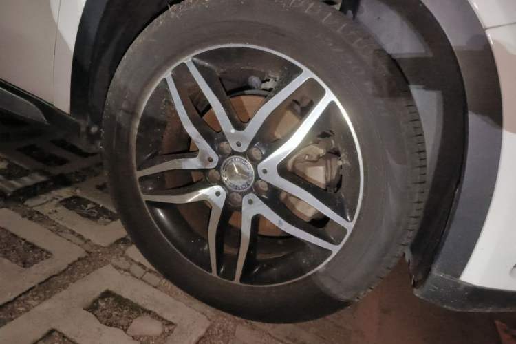 Used Mercedes-Benz GLA 2015 GLA 200 Fashion Model Right Front Wheel Hub