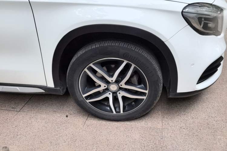 Used Mercedes-Benz GLA 2015 GLA 220 4MATIC Fashion Model Right Front Wheel Hub