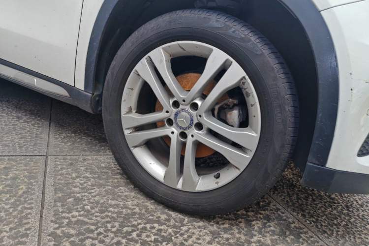 Used Mercedes-Benz GLA 2015 GLA 200 Sport Edition Right Front Wheel Hub