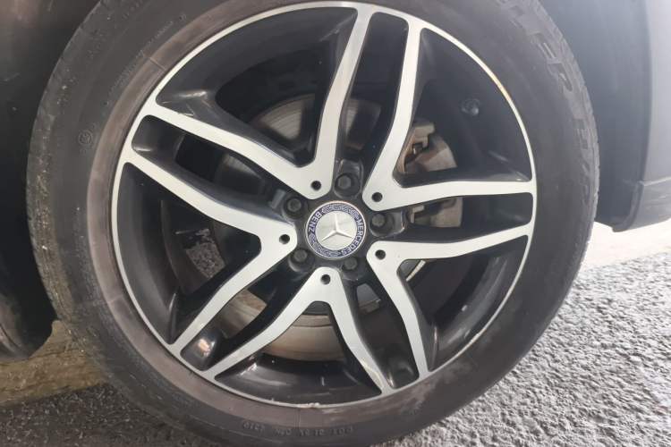 Used Mercedes-Benz GLA 2015 GLA 200 Fashion Model Right Front Wheel Hub