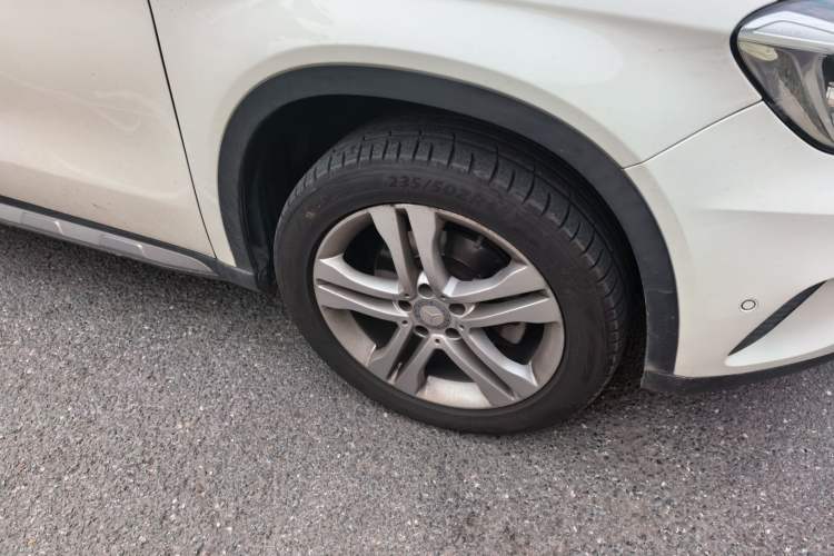 Used Mercedes-Benz GLA 2015 GLA 200 Sport Edition Right Front Wheel Hub