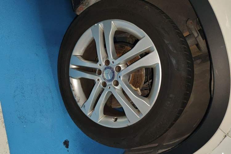 Used Mercedes-Benz GLA 2015 GLA 200 Right Front Wheel Hub