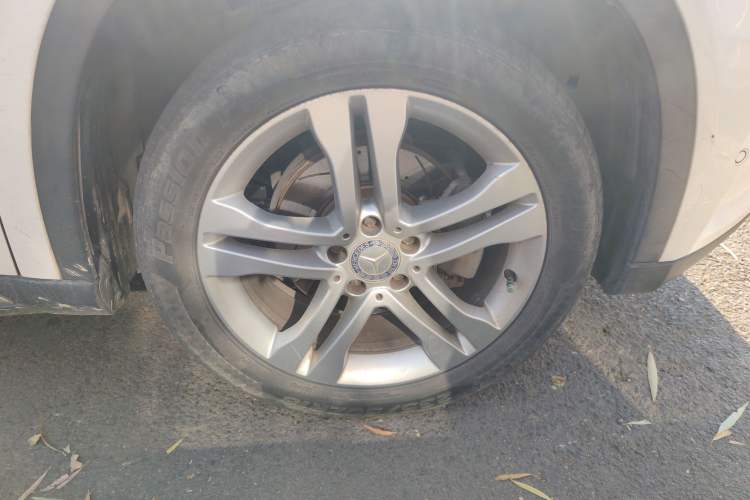 Used Mercedes-Benz GLA 2015 GLA 200 Sport Edition Right Front Wheel Hub