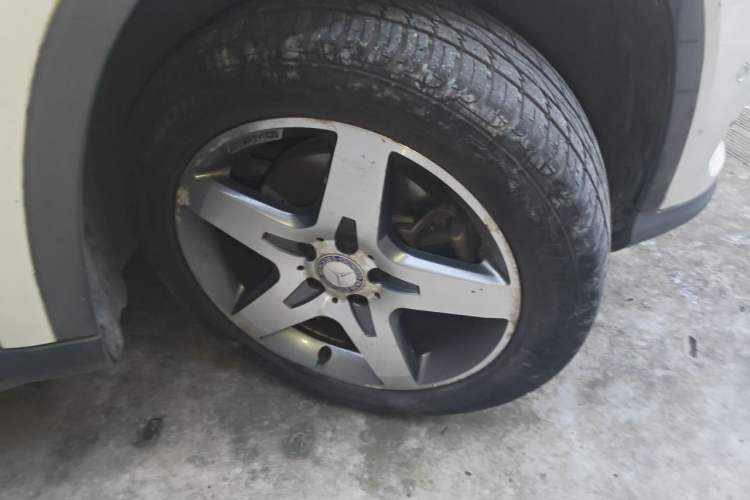 Used Mercedes-Benz GLA 2015 GLA 260 4MATIC Right Front Wheel Hub