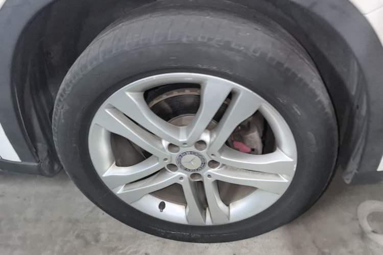Used Mercedes-Benz GLA 2015 GLA 200 Sport Edition Right Front Wheel Hub