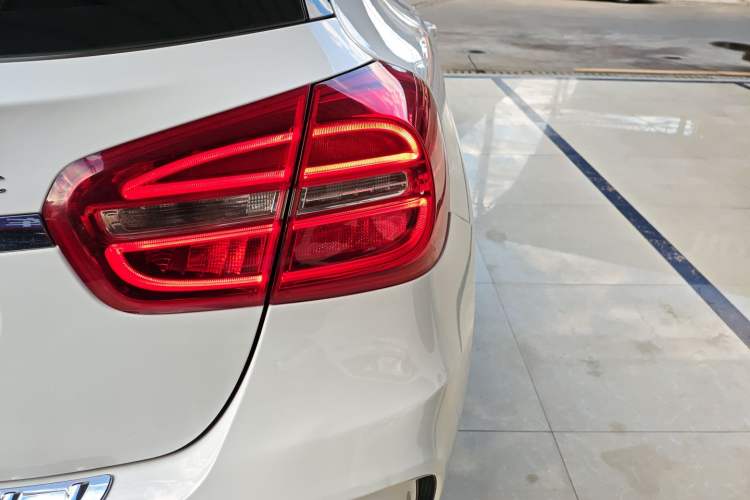 Used Mercedes-Benz GLA 2015 GLA 260 4MATIC Right Rear Taillight