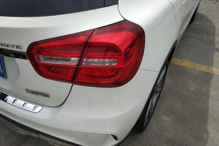 Used Mercedes-Benz GLA 2015 GLA 260 4MATIC Sport Edition Right Rear Taillight