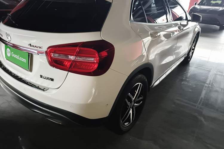 Used Mercedes-Benz GLA 2015 GLA 220 4MATIC Fashion Model Right Rear Taillight