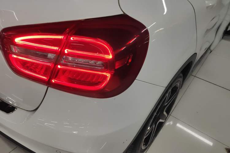Used Mercedes-Benz GLA 2015 GLA 220 4MATIC Luxury Model Right Rear Taillight