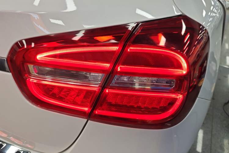Used Mercedes-Benz GLA 2015 GLA 220 4MATIC Luxury Model Right Rear Taillight