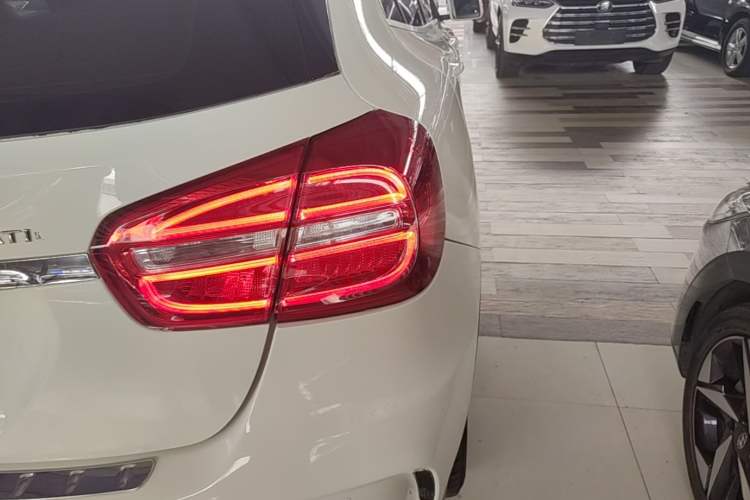 Used Mercedes-Benz GLA 2015 GLA 260 4MATIC Right Rear Taillight