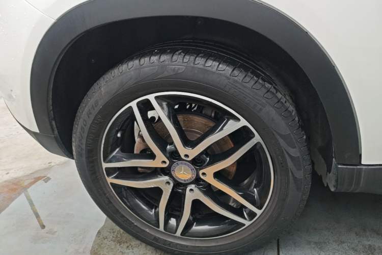 Used Mercedes-Benz GLA 2015 GLA 200 Fashion Model Right Rear Wheel Hub