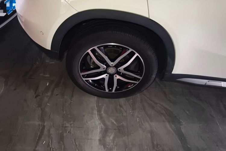 Used Mercedes-Benz GLA 2015 GLA 220 4MATIC Fashion Model Right Rear Wheel Hub