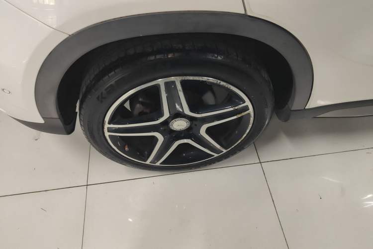 Used Mercedes-Benz GLA 2015 GLA 220 4MATIC Luxury Model Right Rear Wheel Hub