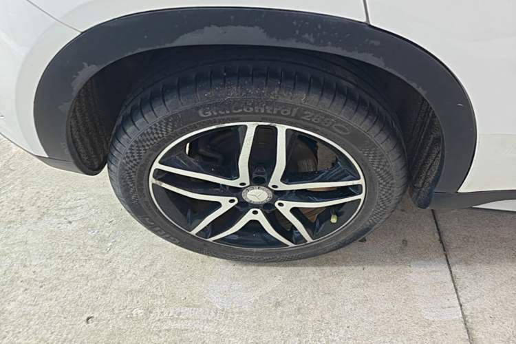 Used Mercedes-Benz GLA 2015 GLA 220 4MATIC Fashion Model Right Rear Wheel Hub