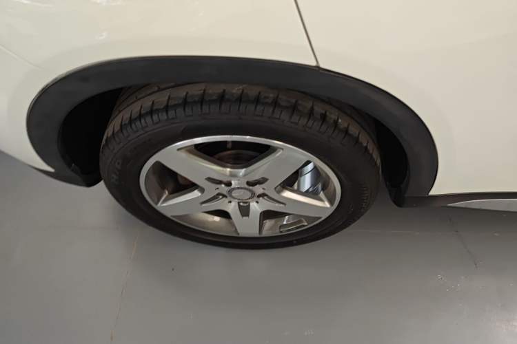 Used Mercedes-Benz GLA 2015 GLA 260 4MATIC Right Rear Wheel Hub