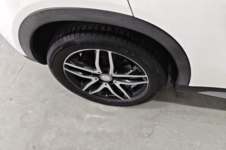 Used Mercedes-Benz GLA 2015 GLA 200 Fashion Model Right Rear Wheel Hub